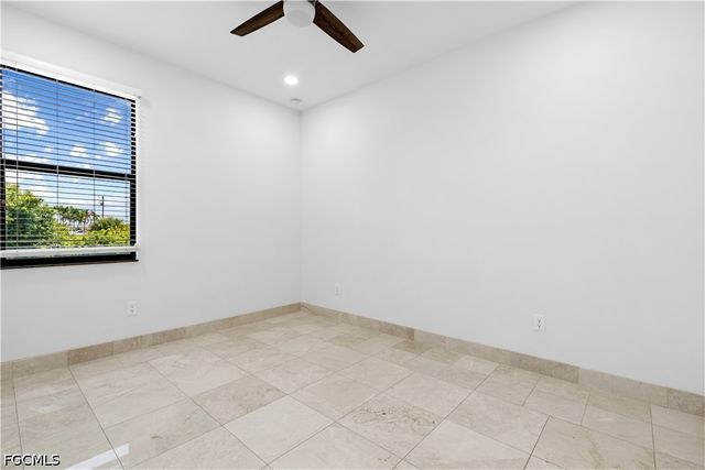 509 NE 5th TER, Cape Coral, FL 33909