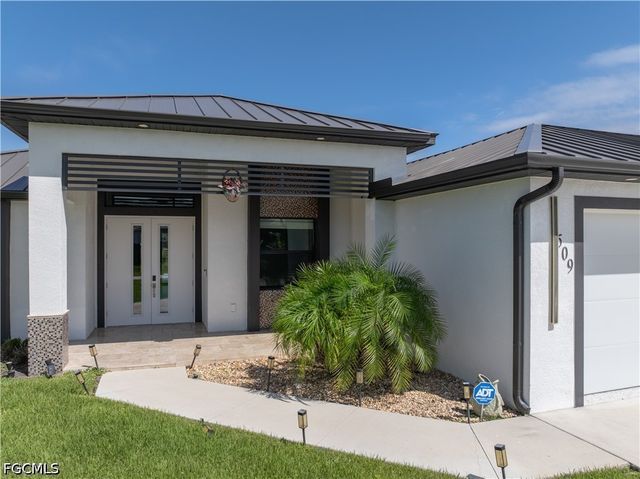 509 NE 5th TER, Cape Coral, FL 33909