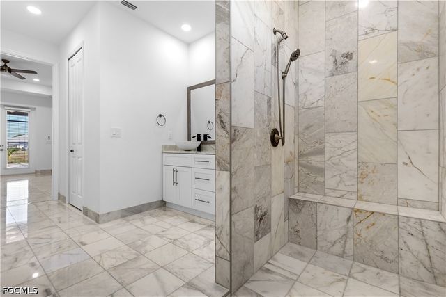 509 NE 5th TER, Cape Coral, FL 33909