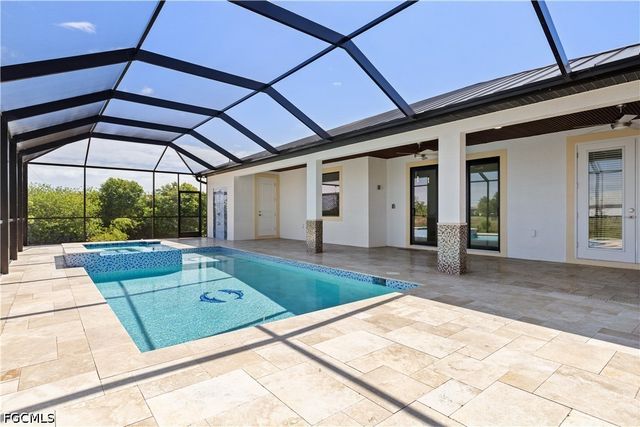 509 NE 5th TER, Cape Coral, FL 33909
