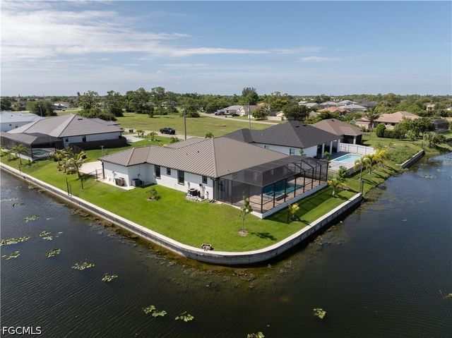 509 NE 5th TER, Cape Coral, FL 33909