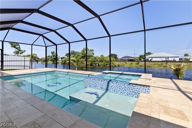 509 NE 5th TER, Cape Coral, FL 33909