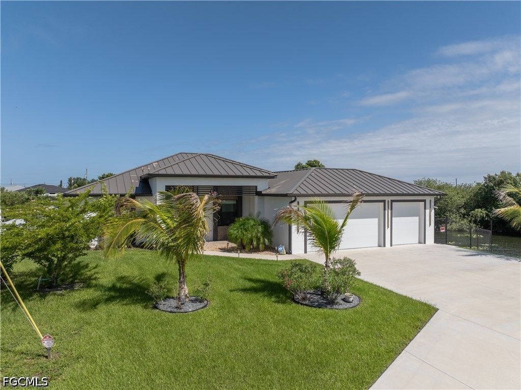 509 NE 5th TER, Cape Coral, FL 33909