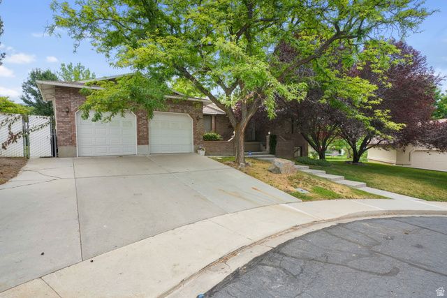 889 S FOX HILL DR, Spanish Fork, UT 84660