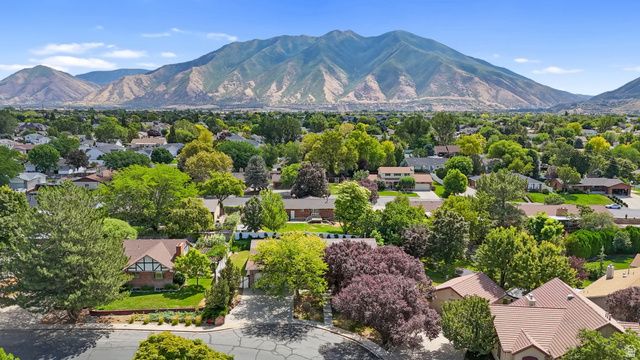 889 S FOX HILL DR, Spanish Fork, UT 84660