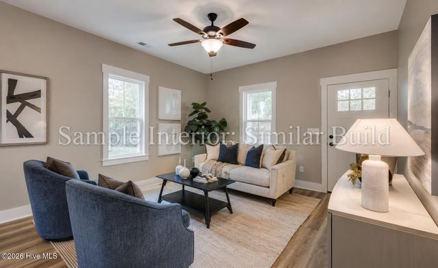 93 J E Batson Road, Hampstead, NC 28443