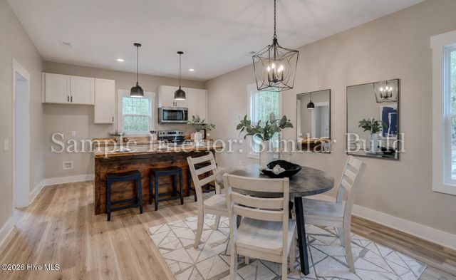 93 J E Batson Road, Hampstead, NC 28443