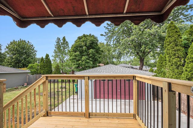 1819 Magnolia Lane, Munster, IN 46321