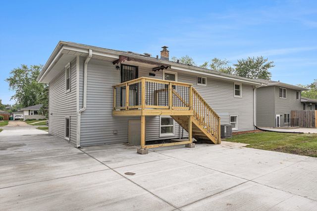 1819 Magnolia Lane, Munster, IN 46321