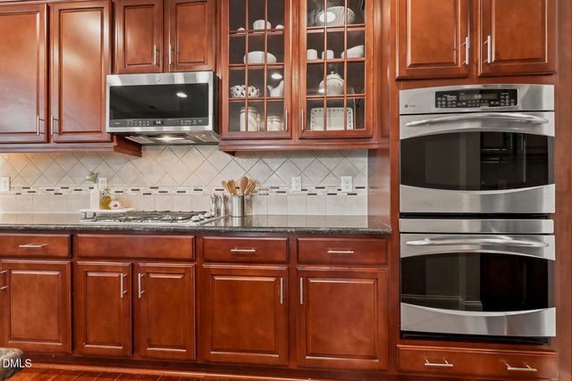 300 Silver Bluff Street, Holly Springs, NC 27540