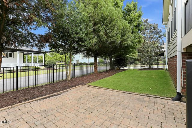 300 Silver Bluff Street, Holly Springs, NC 27540