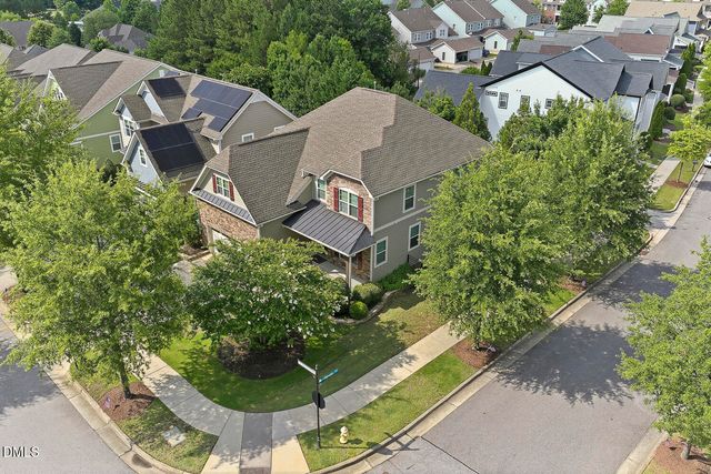 300 Silver Bluff Street, Holly Springs, NC 27540