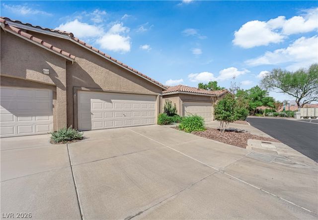 379 Blanca Springs Drive, Henderson, NV 89014