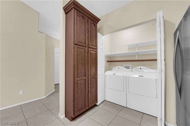 379 Blanca Springs Drive, Henderson, NV 89014