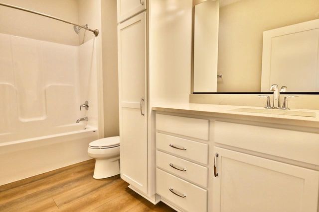 4432 Valor Way, Madison, WI 53718
