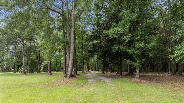 2637 Robin Hood Drive, Mobile, AL 36605