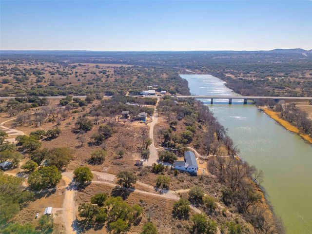 000 River PL, Johnson City, TX 78636