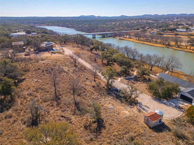 000 River PL, Johnson City, TX 78636