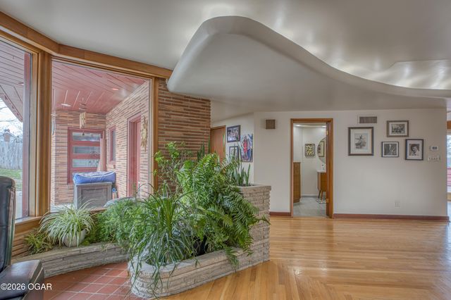 728 N Pearl Avenue, Joplin, MO 64801