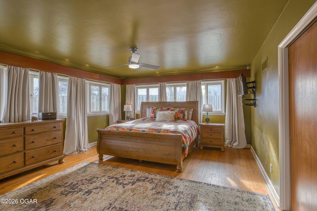 728 N Pearl Avenue, Joplin, MO 64801