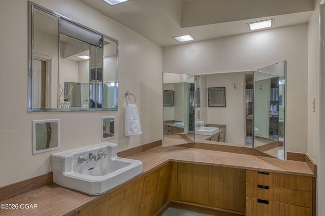 728 N Pearl Avenue, Joplin, MO 64801