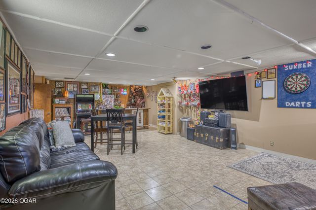 728 N Pearl Avenue, Joplin, MO 64801