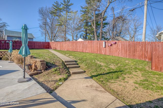 728 N Pearl Avenue, Joplin, MO 64801