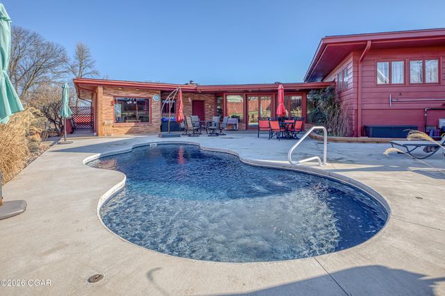 728 N Pearl Avenue, Joplin, MO 64801