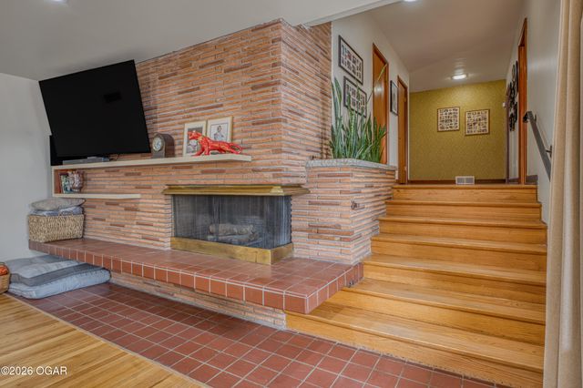 728 N Pearl Avenue, Joplin, MO 64801