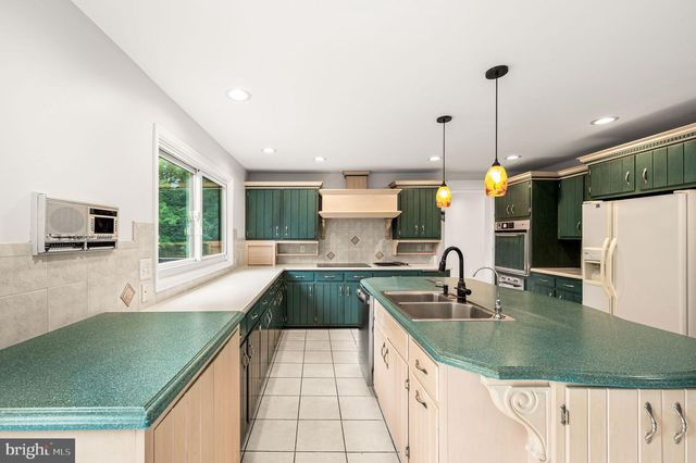 41 DEVON DR, Reading, PA 19606