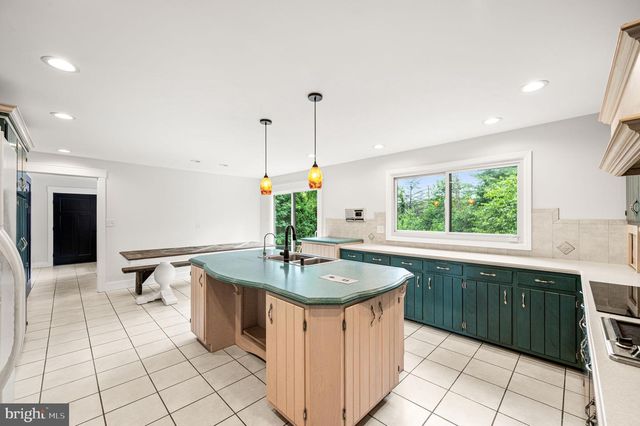 41 DEVON DR, Reading, PA 19606