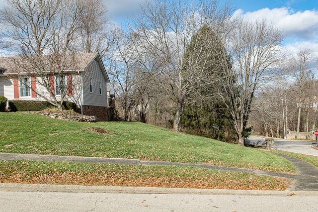2100 Crystal Creek Drive, Frankfort, KY 40601