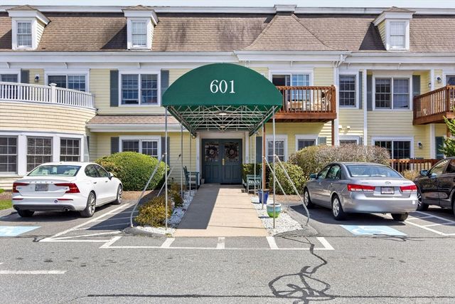 601 Route 28 105, Harwich, MA 02646