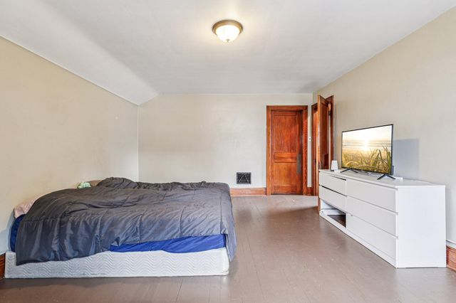 611 W 11th Street, Covington, KY 41011