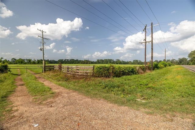 1186 Fm-1725, Cleveland, TX 77328