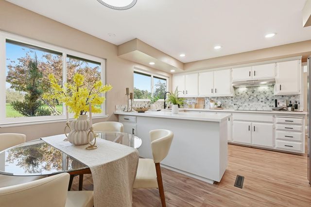 195 Baxter Ave, Sacramento, CA 95815