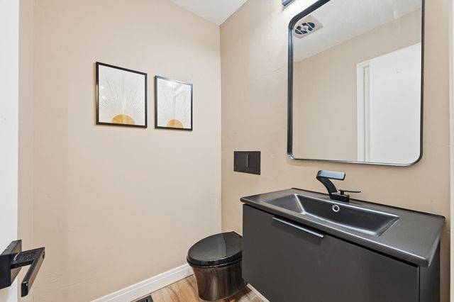 195 Baxter Ave, Sacramento, CA 95815