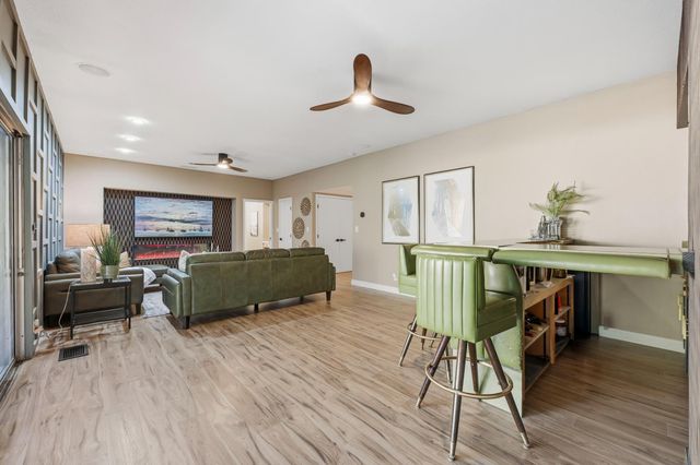 195 Baxter Ave, Sacramento, CA 95815