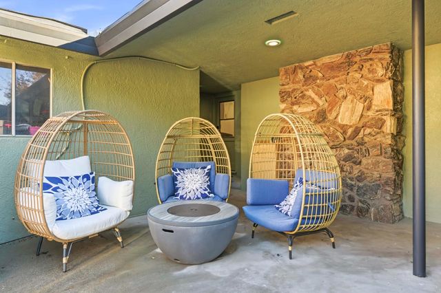 195 Baxter Ave, Sacramento, CA 95815