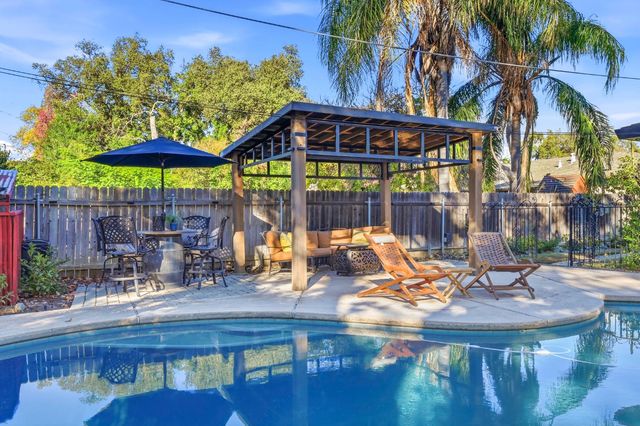 195 Baxter Ave, Sacramento, CA 95815