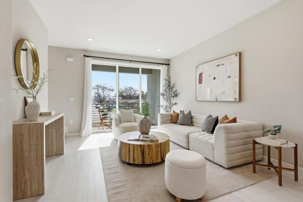 Image 1 of property listing at 2760 Ball Place 2, Santa Clara, CA 95051