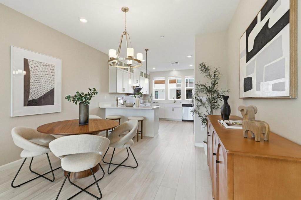 Image 15 of property listing at 2760 Ball Place 2, Santa Clara, CA 95051