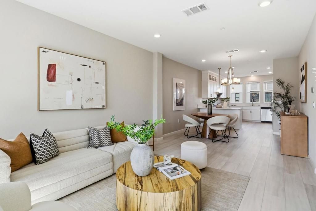 Image 9 of property listing at 2760 Ball Place 2, Santa Clara, CA 95051