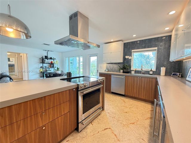 2497 S Manor Avenue, Stuart, FL 34994