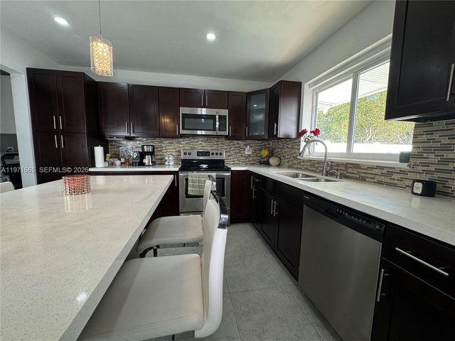 8424 Miramar Pkwy, Miramar, FL 33025