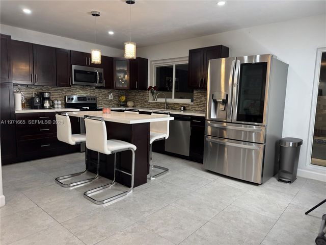 8424 Miramar Pkwy, Miramar, FL 33025