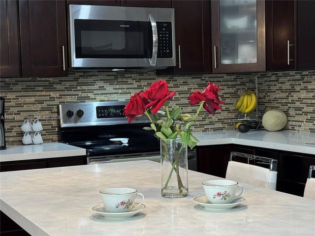 8424 Miramar Pkwy, Miramar, FL 33025