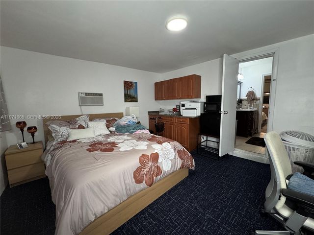 8424 Miramar Pkwy, Miramar, FL 33025