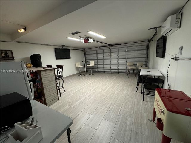 8424 Miramar Pkwy, Miramar, FL 33025