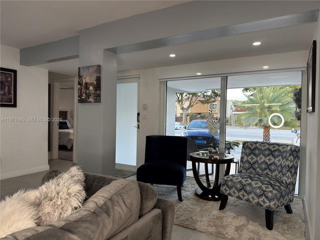 8424 Miramar Pkwy, Miramar, FL 33025